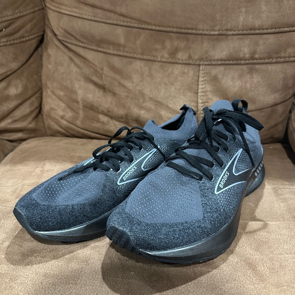 Brooks Men's Shoes Sz:11